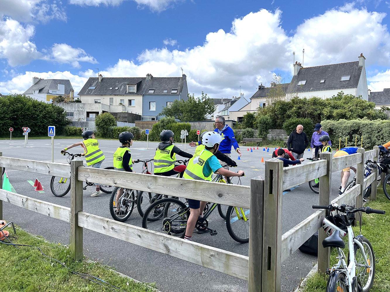 Vue de l'atelier d'initiation vélo sur l'espace cyclabe Gisèle Querré à Lanester