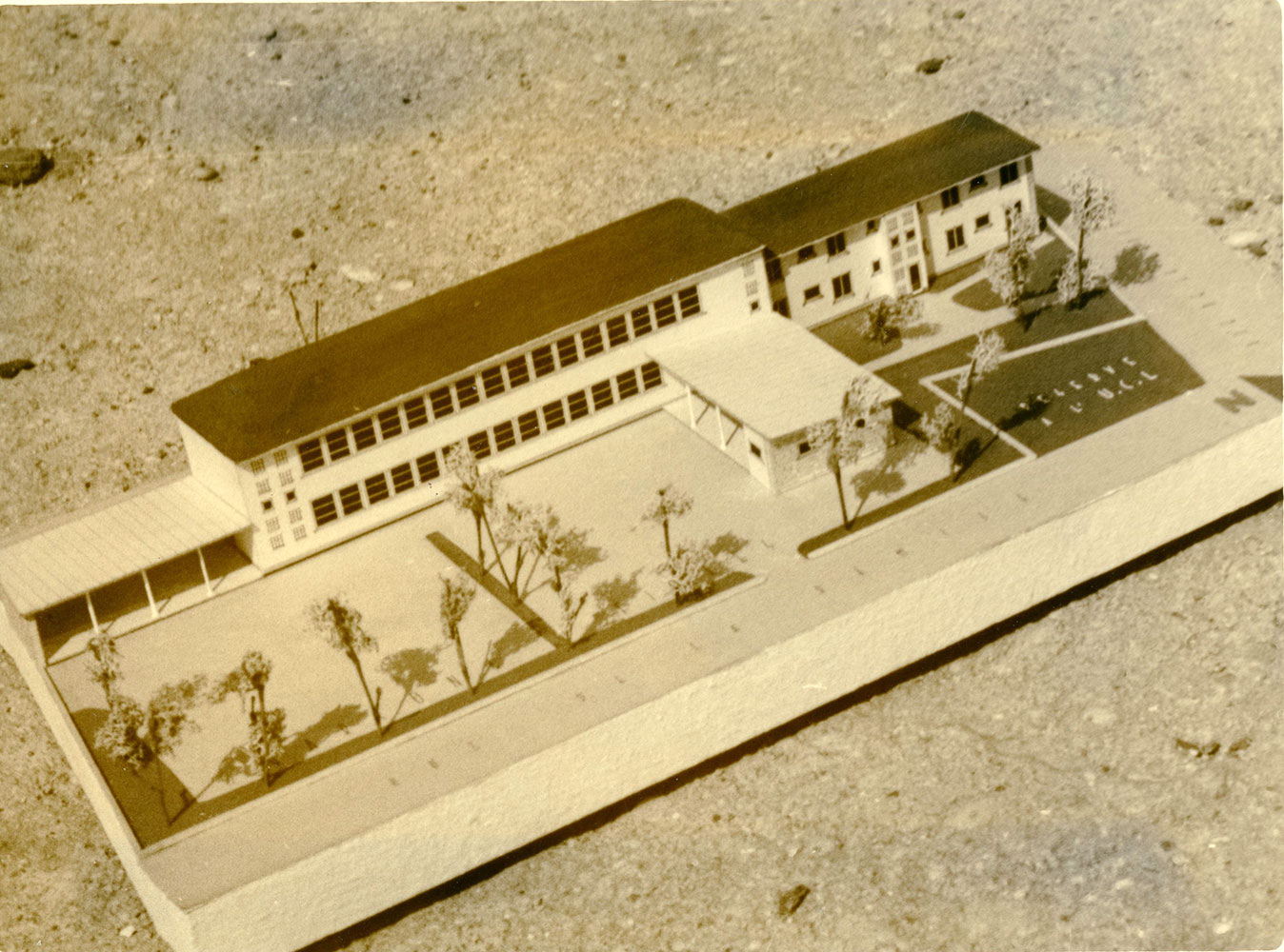 Maquette du projet de construction du groupe scolaire Henri Barbusse à Lanester